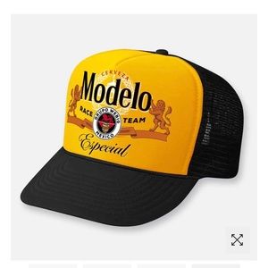 🆕Flat bill & curved bill trucker hat